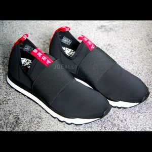 DKNY Sneakers Slip On